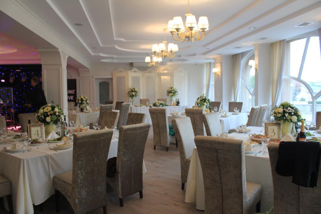 Avalon Palace Ternopil Exterior photo